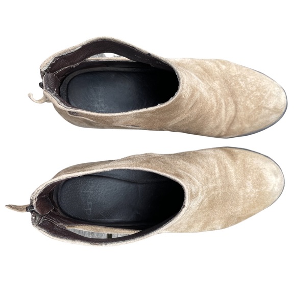 Dansko Women’s Bonita Taupe Kid Suede Leather Cut Out Ankle Bootie Clog Size 6.5 - Picture 8 of 11